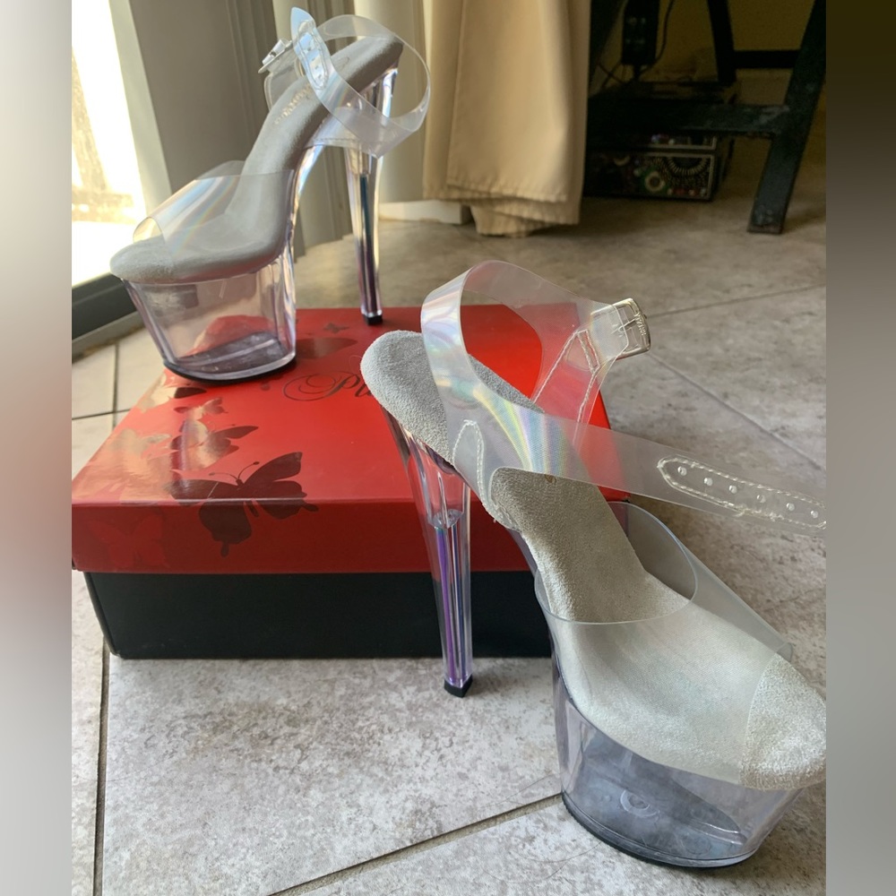 Brand new! Worn once around the house. Size 5!